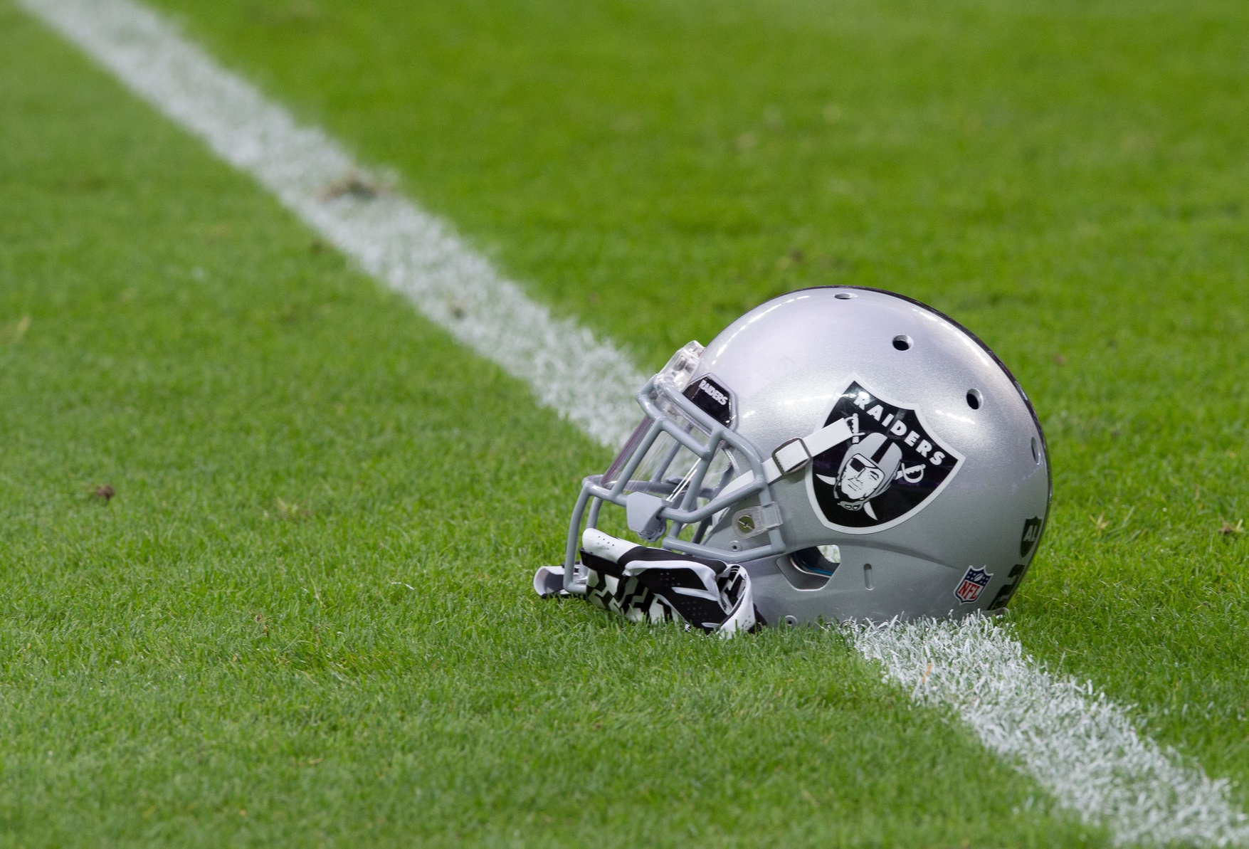 ESPN Report: Las Vegas Raiders just confirmed the signing of a highly rated Player from…